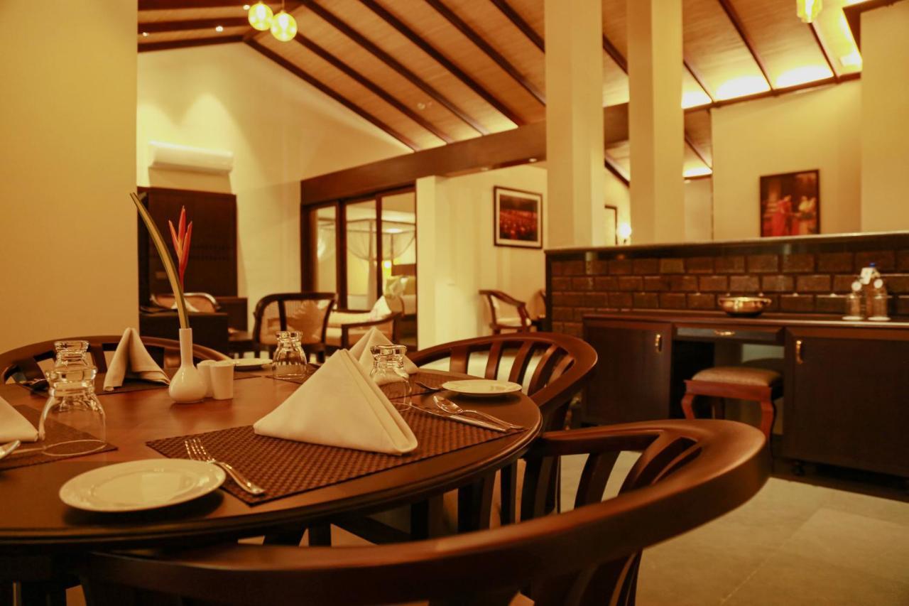 Niraamaya Wellness Retreats Backwaters And Beyond Kumarakom Buitenkant foto