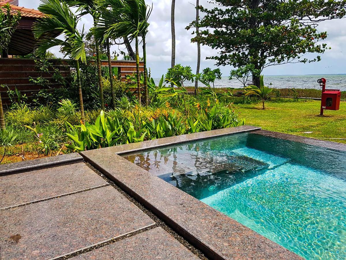 Niraamaya Wellness Retreats Backwaters And Beyond Kumarakom Buitenkant foto