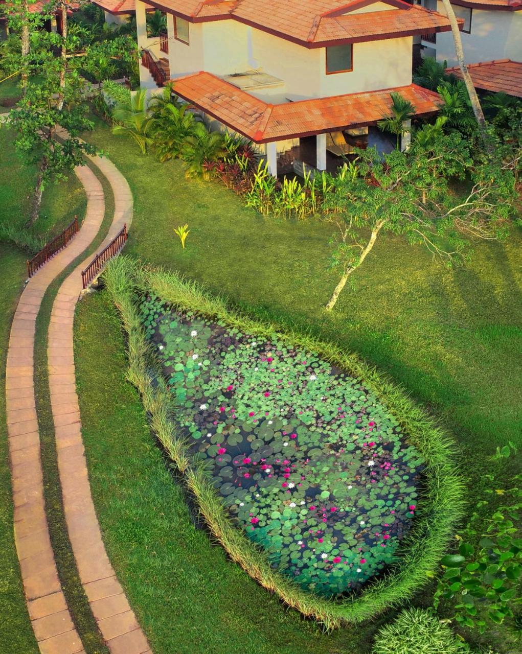 Niraamaya Wellness Retreats Backwaters And Beyond Kumarakom Buitenkant foto